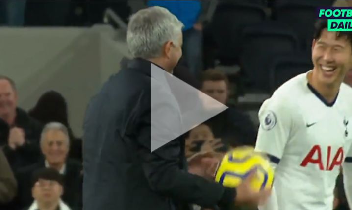 Mourinho wziął piłkę od Sona i dał ją... debiutującemu Parrottowi! [VIDEO]